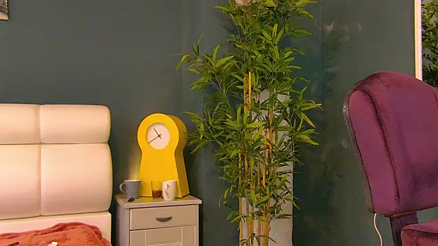 Tiny Tease online show from 06/28/26, 08:15