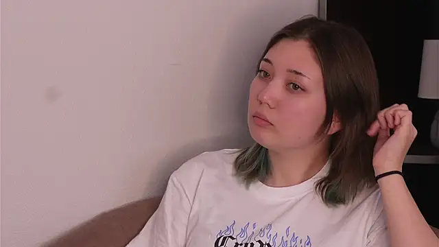 KatelynTrocinski online show from 06/01/26, 12:07