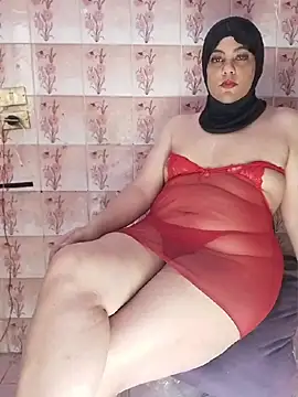Snapshot of LenaQPeach chatting on 06/17/26, 10:50 LenaQPeach online show from 06/17/26, 10:50