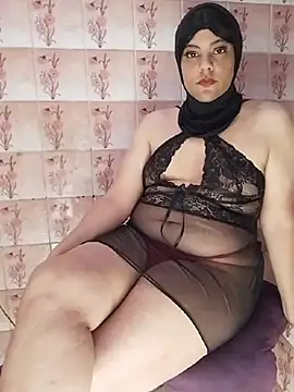 Snapshot of LenaQPeach chatting on 06/22/26, 11:07 LenaQPeach online show from 06/22/26, 11:07