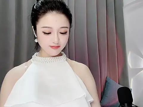 Momo-Wow online show from 06/07/26, 05:22