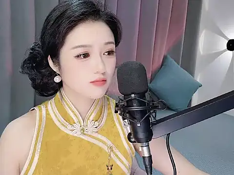 Momo-Wow online show from 06/11/26, 06:33