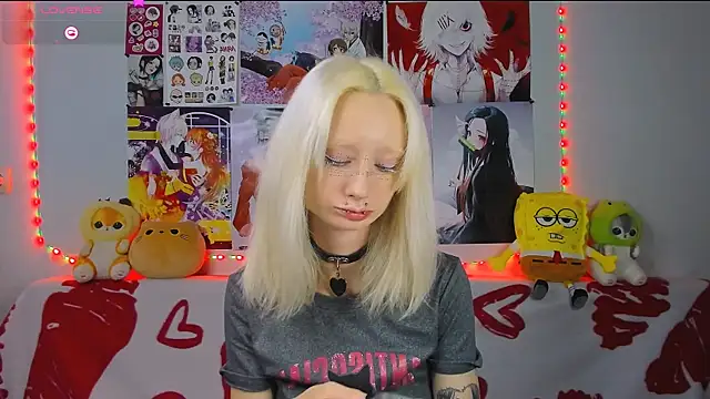 Snapshot of Katia_Nabiee chatting on 06/18/26, 04:13 Katia Nabiee online show from 06/18/26, 04:13
