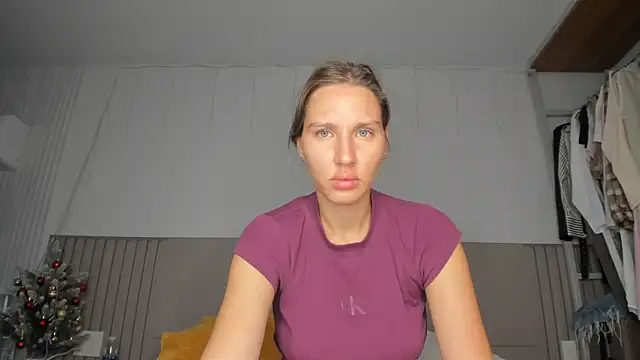 Snapshot of SofiClimbing chatting on 02/16/26, 01:24 SofiClimbing online show from 02/16/26, 01:24