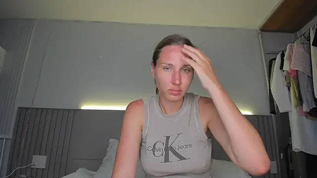 Snapshot of SofiClimbing chatting on 02/28/26, 11:00 SofiClimbing online show from 02/28/26, 11:00