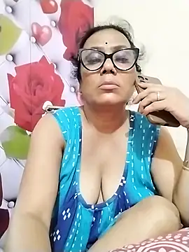 Snapshot of chatterjeesayani567 chatting on 06/07/26, 02:10 chatterjeesayani567 online show from 06/07/26, 02:10