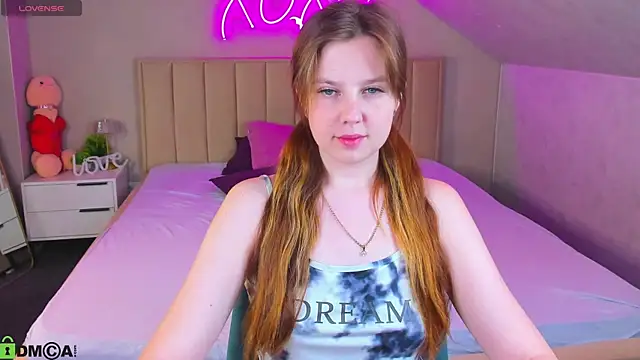 Snapshot of Violeta_Paul chatting on 07/12/26, 01:07 Violeta Paul online show from 07/12/26, 01:07