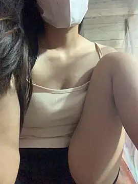 LanAnh00 online show from 06/17/26, 06:38