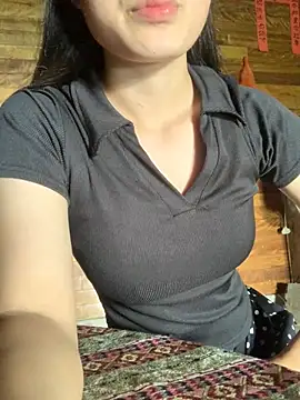 LanAnh00 online show from 06/24/26, 03:27