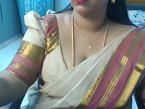 Snapshot of Tamil_hot_Meenu chatting on 06/26/26, 04:22 Tamil hot Meenu online show from 06/26/26, 04:22