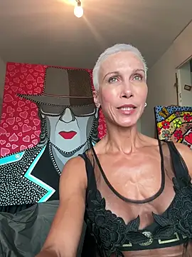 Snapshot of GymQueenCarmen chatting on 06/09/26, 04:51 GymQueenCarmen online show from 06/09/26, 04:51