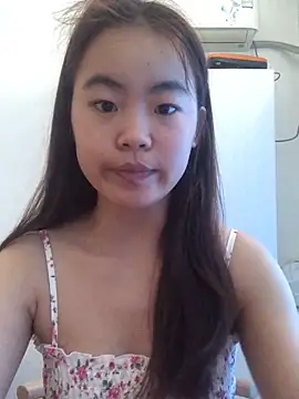 Snapshot of YiYi5520 chatting on 06/04/26, 07:25 YiYi5520 online show from 06/04/26, 07:25