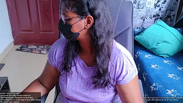 Snapshot of thea_rachel chatting on 07/21/26, 04:37 thea rachel online show from 07/21/26, 04:37