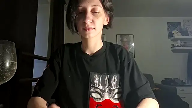 Snapshot of secrettt_poison chatting on 07/07/26, 04:00 secrettt poison online show from 07/07/26, 04:00