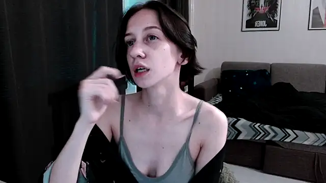 Snapshot of secrettt_poison chatting on 07/12/26, 04:20 secrettt poison online show from 07/12/26, 04:20