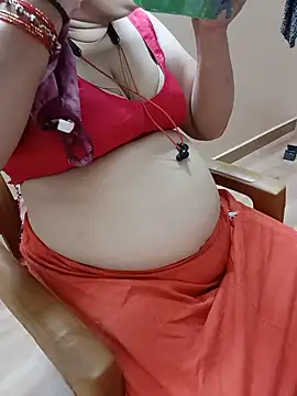 Snapshot of silky_rose29 chatting on 07/01/26, 03:45 silky rose29 online show from 07/01/26, 03:45