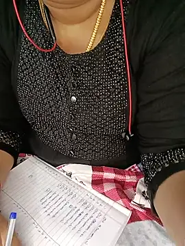 Snapshot of silky_rose29 chatting on 07/20/26, 10:39 silky rose29 online show from 07/20/26, 10:39