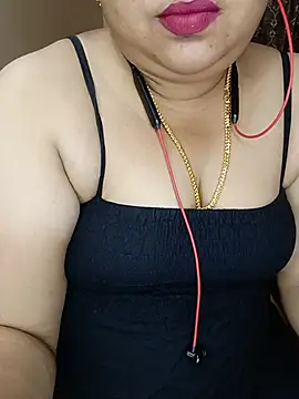 Snapshot of silky_rose29 chatting on 08/01/26, 06:18 silky rose29 online show from 08/01/26, 06:18