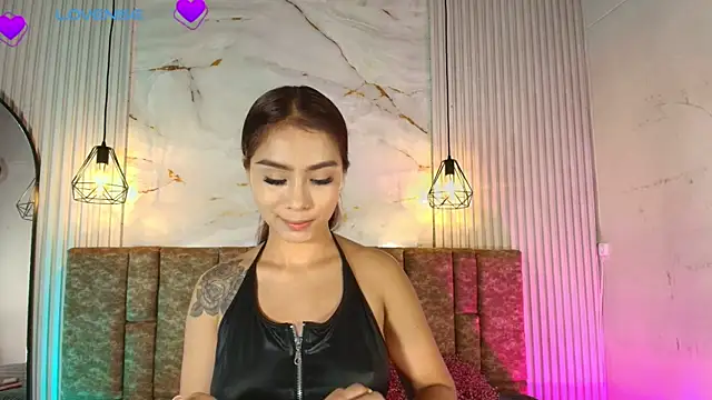 Snapshot of KENNIA_SWEETIEE chatting on 07/13/26, 10:18 KENNIA SWEETIEE online show from 07/13/26, 10:18