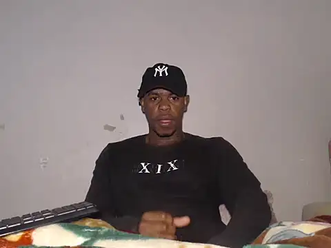Snapshot of Frank_X_Husle chatting on 06/08/26, 11:27 Frank X Husle online show from 06/08/26, 11:27