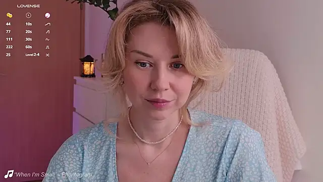 Snapshot of ellathemuse chatting on 06/22/26, 01:30 ellathemuse online show from 06/22/26, 01:30