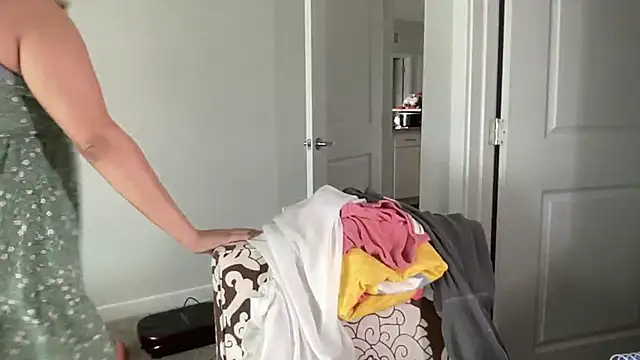 maddiliz online show from 09/25/25, 04:00