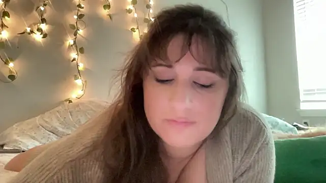 maddiliz online show from 11/25/25, 05:24