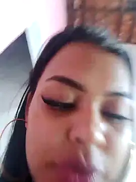 Snapshot of Silmara21 chatting on 06/06/26, 04:33 Silmara21 online show from 06/06/26, 04:33