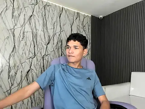 Snapshot of davexxx_ chatting on 07/01/26, 02:57 davexxx online show from 07/01/26, 02:57