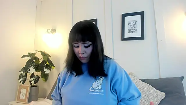 annyy catt online show from 06/12/26, 03:38