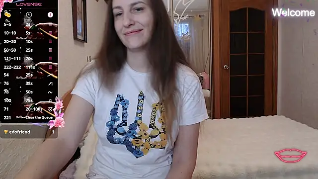 Snapshot of Yevgeshka-Milashka chatting on 12/20/25, 06:31 Yevgeshka-Milashka online show from 12/20/25, 06:31