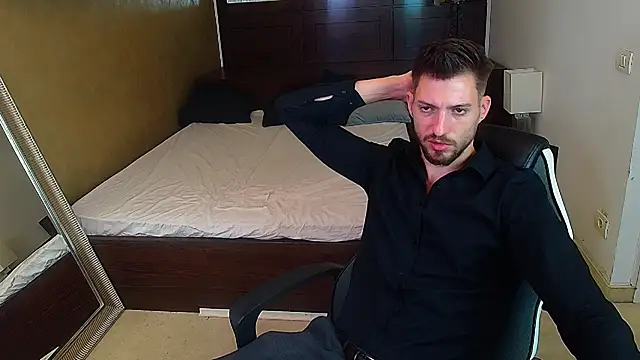 Snapshot of FelixRook chatting on 06/18/26, 04:24 FelixRook online show from 06/18/26, 04:24