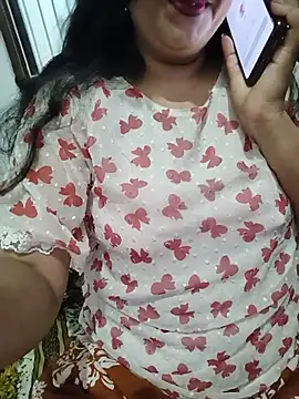 Snapshot of simran_khan90 chatting on 06/02/26, 09:44 simran khan90 online show from 06/02/26, 09:44
