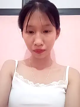 Snapshot of Abi_girl12 chatting on 06/10/26, 04:17 Abi girl12 online show from 06/10/26, 04:17
