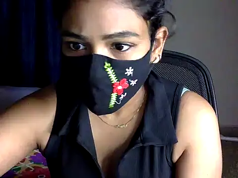 Snapshot of Nisha-moon chatting on 07/07/26, 06:27 Nisha-moon online show from 07/07/26, 06:27