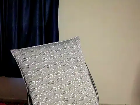 Snapshot of Nisha-moon chatting on 07/08/26, 06:29 Nisha-moon online show from 07/08/26, 06:29