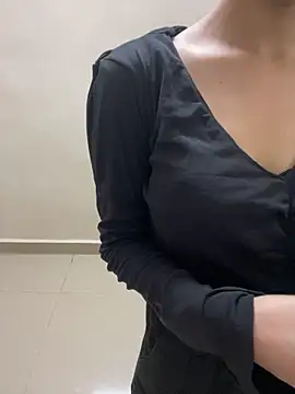 Snapshot of Shefali_01 chatting on 06/06/26, 07:24 Shefali 01 online show from 06/06/26, 07:24