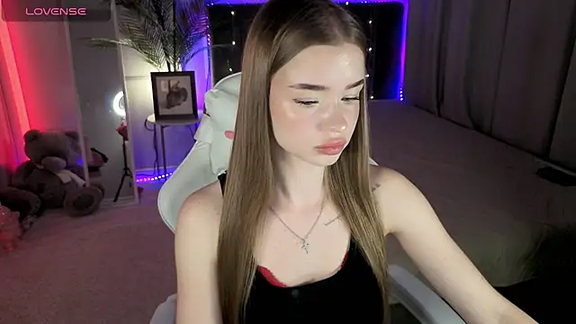Snapshot of Milla_Way chatting on 07/19/26, 02:32 Milla Way online show from 07/19/26, 02:32