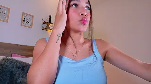 Snapshot of _Emmakiss_ chatting on 07/24/26, 09:35 Emmakiss online show from 07/24/26, 09:35