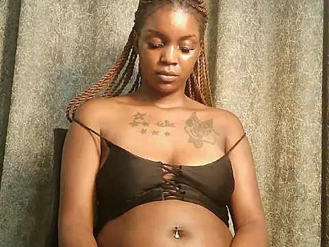 Snapshot of Godessbree chatting on 07/25/26, 02:31 Godessbree online show from 07/25/26, 02:31