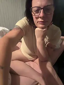 inkgirl222 online show from 06/21/26, 08:55