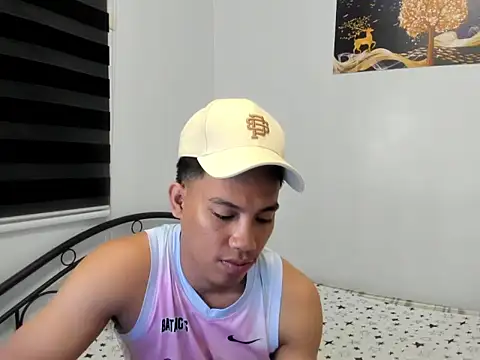 Snapshot of urfucker_vinz chatting on 07/16/26, 12:55 urfucker vinz online show from 07/16/26, 12:55