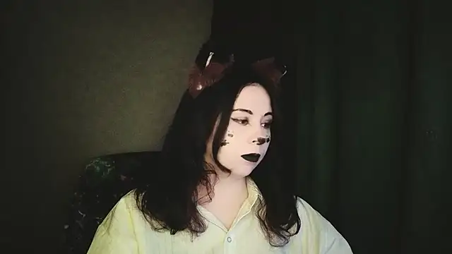 Snapshot of KattyySummer chatting on 07/18/26, 10:13 KattyySummer online show from 07/18/26, 10:13