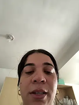 Snapshot of Siri_Luxx chatting on 06/15/26, 02:41 Siri Luxx online show from 06/15/26, 02:41