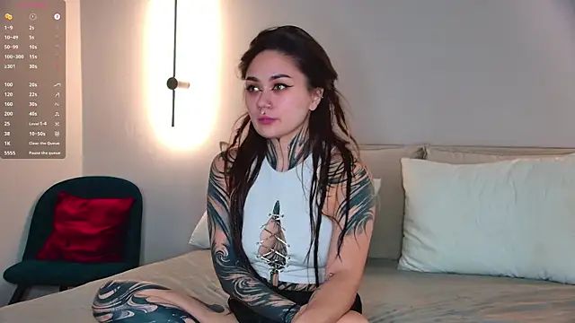 Snapshot of KarenHotFlirt chatting on 07/05/26, 04:14 KarenHotFlirt online show from 07/05/26, 04:14