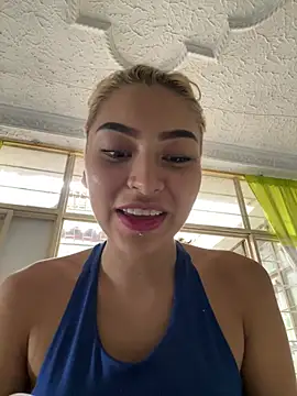 Snapshot of NatalieSterling chatting on 07/11/26, 02:09 NatalieSterling online show from 07/11/26, 02:09