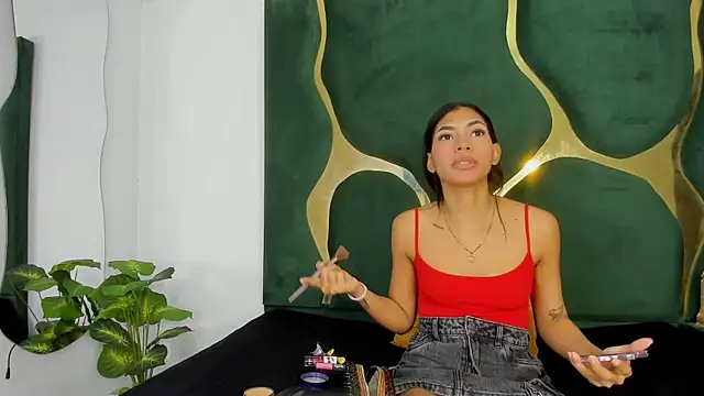 Snapshot of Mila_petiteasm chatting on 07/15/26, 12:43 Mila petiteasm online show from 07/15/26, 12:43