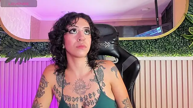 julimonroe  online show from 06/11/26, 03:15