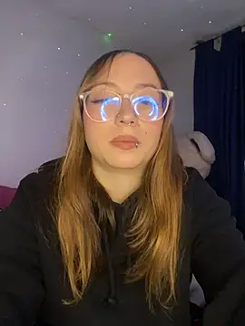 Snapshot of Caamii_ chatting on 06/15/26, 01:08 Caamii online show from 06/15/26, 01:08