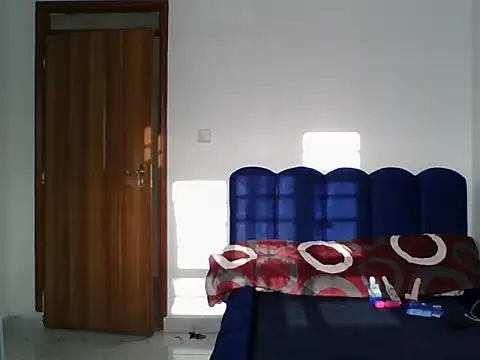 Snapshot of MissElsie21 chatting on 06/08/26, 04:35 MissElsie21 online show from 06/08/26, 04:35